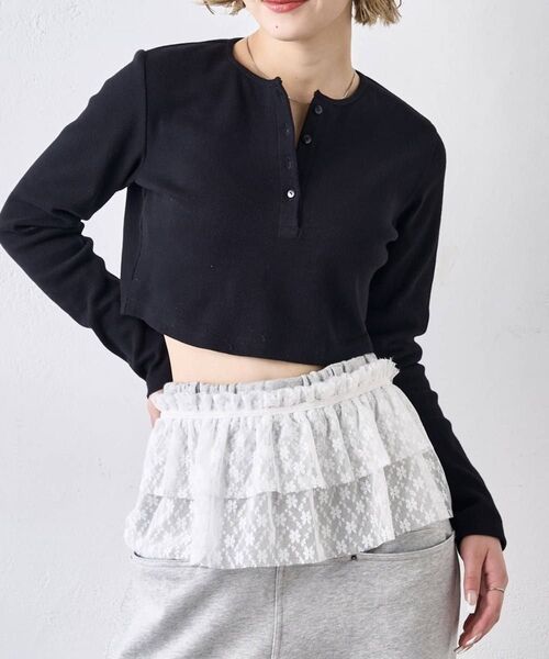 WHO’S WHO gallery ヘンリーネックショートトップス ブラック ショート丈 クロップド 長袖 無地 カットソー 服
