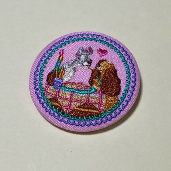 ディズニー刺繍缶バッジ わんわん物語