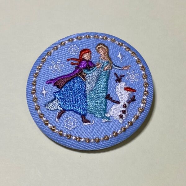 ディズニー刺繍缶バッジ アナと雪の女王