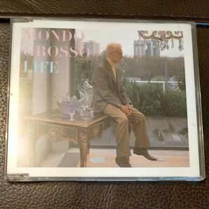 Mondo Grosso / Life