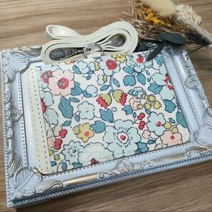 ♪ネームホルダー 定期入れ カードケース 花柄 ボタニカル ハンドメイド♪