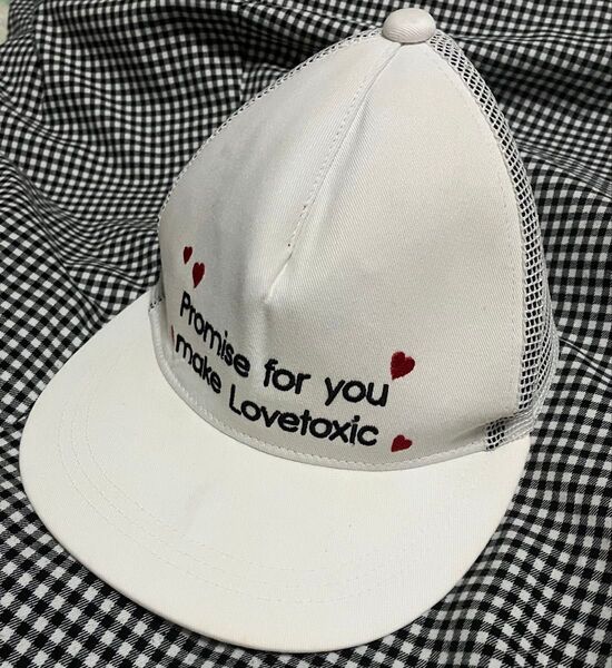 ラブトキシック lovetoxic 白 キャップ 帽子 ホワイト 刺繍仕上げ