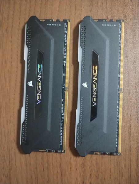 CORSAIR VENGEANCE RGB PRO SL 32GB (2x16GB) DDR4 DRAM 3200MHz CL16