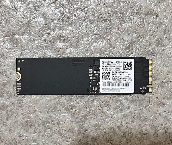 SAMSUNG:256GB SSD 271時間