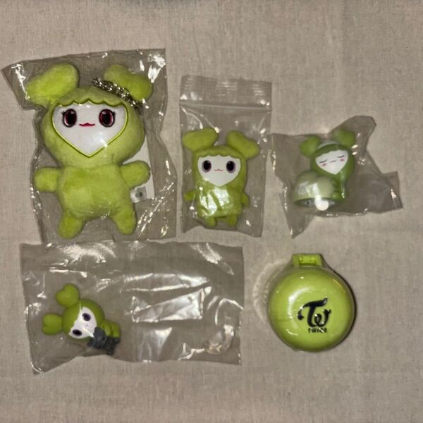 TWICE ジョンヨン ジョンブリー ラブリー ガチャ グッズ まとめ売り