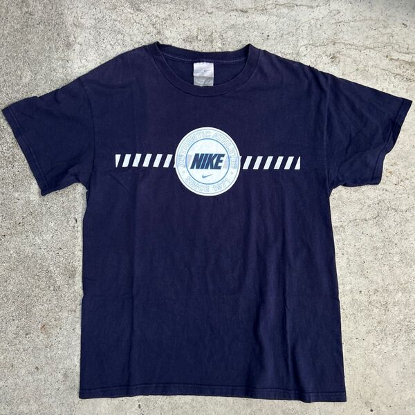 00s NIKE Tシャツ フェード スウッシュ ビッグロゴ y2k tech Tシャツ 90s ヴィンテージ 黒 ネイビー