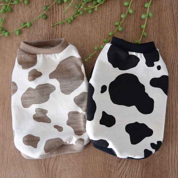 犬服 天竺ニットの牛柄タンクトップ ハンドメイド