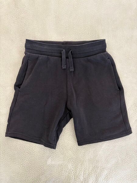 H&M エイチアンドエム キッズ 半ズボン ハーフパンツ 黒 110 120 ショートパンツ
