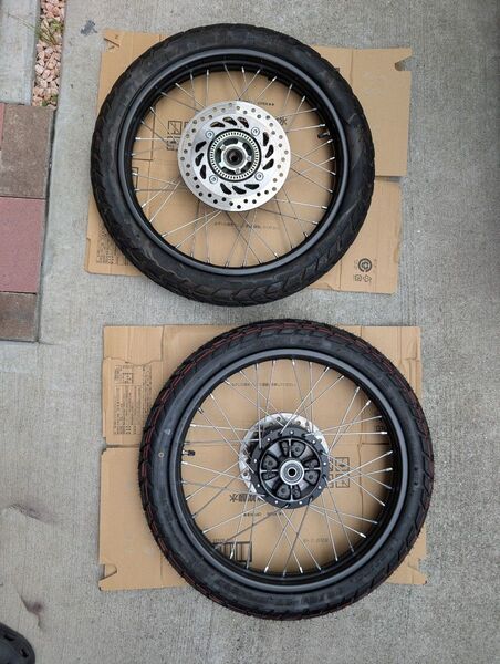 週末特価 新品(リアのみ新品) ハンターカブ CT125 純正ホイール 前後セット 値下げ不可