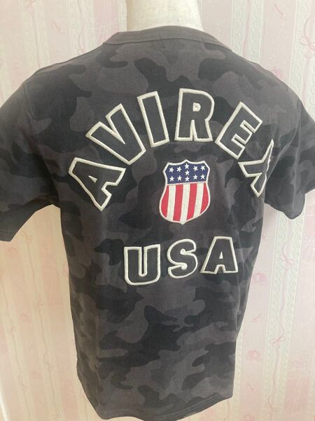 アヴィレックス AVIREX アーチロゴ刺繍半袖tシャツ カットソー カモフラ模様 サイズM