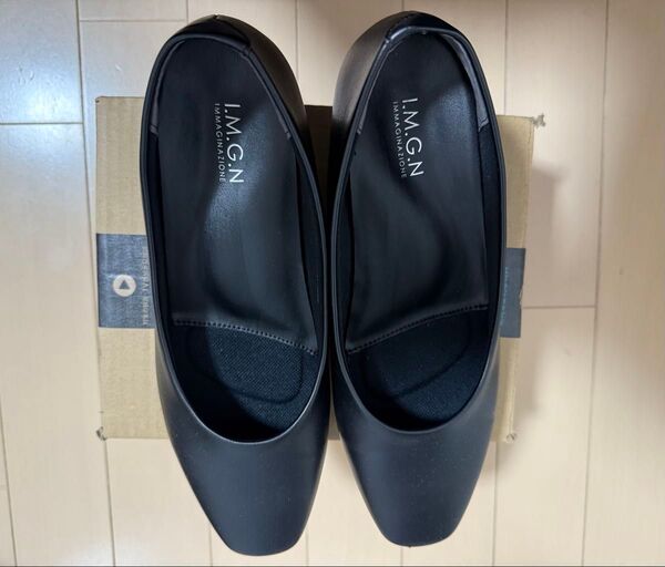 プレーントゥパンプス