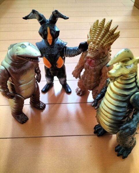 ウルトラ怪獣 テレスドン ブラックキング サラマンドラ ゼットン ウルトラマン 怪獣 1983年 1989年 ソフビ フィギュア