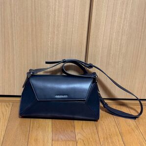 【即購入可】Nasrin ナスリン ジオメトリックショルダーバッグ - ノワール