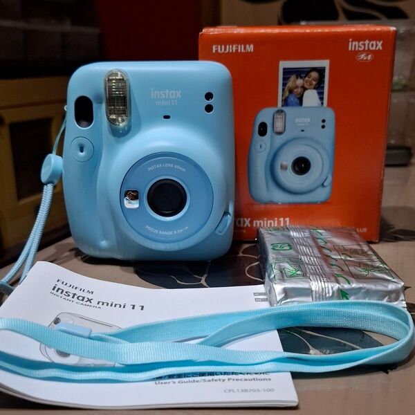 FUJIFILM instax mini 11 チェキ