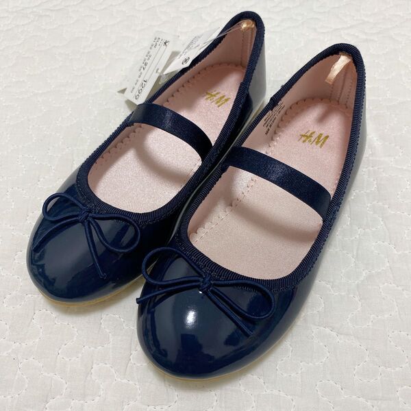 新品 H&M バレエシューズ フラットシューズ 子供 女の子 靴 パテント ネイビー 紺 17cm