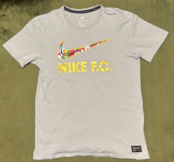 NIKE FC Tシャツ 国旗 Mサイズ 中古 半袖 ナイキ