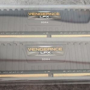 【中古】CORSAIR VENGEANCE DDR4-3000 32GB (16GB×2枚) ※ジャンク扱い