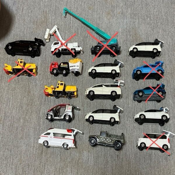 ミニカー トミカ TOMICA パトカー トラック トヨタ おもちゃ ニッサン バス アンパンマン 電車 列車 ミニカー