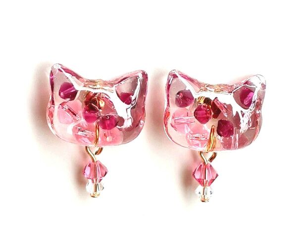 ねこ ローズ スワロフスキー アレルギー対応スタッドピアス ハンドメイド ピアス アクセサリー SWAROVSKI