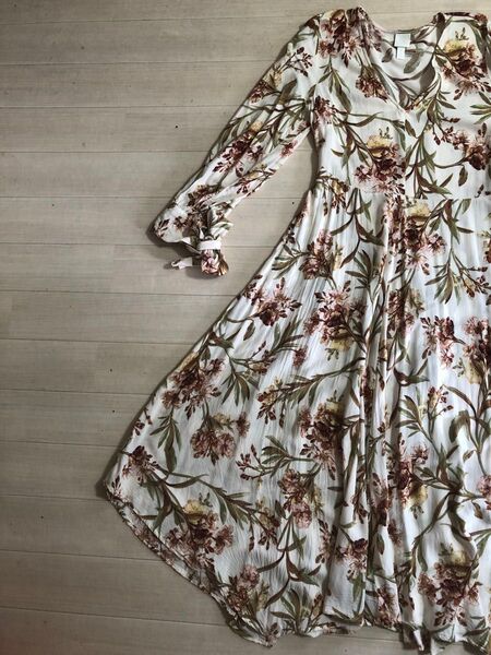 H&M 花柄 ロングワンピース セクシー