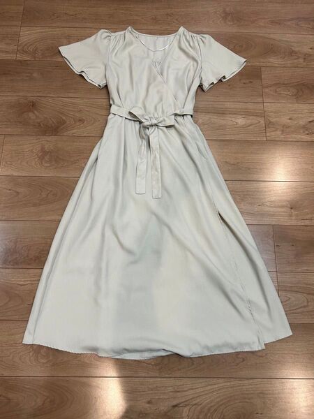 No.108 GU カシュクールワンピース ウエストリボン付き ベージュ