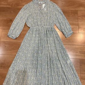 本日限定値下げ No.109 未使用 ユニクロ 花柄プリーツワンピース