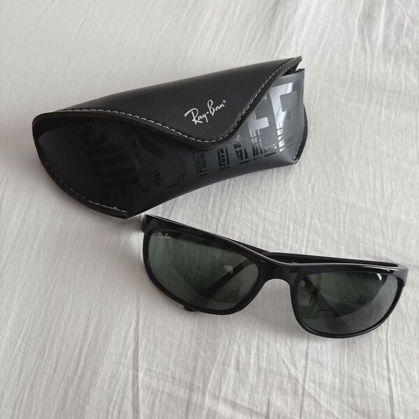 Ray-Ban ブラック サングラス ケース付き レイバン ブラック サングラス アイウェア