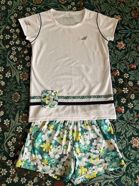 バボラセットアップ Tシャツ Lショートパンツ L花柄 レディース