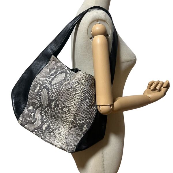 希少 美品 ワンショルダーバッグ ダイヤモンドパイソン柄 型押し レザー 肩がけ 肩掛け 鞄 カバン レディース 参観日 お呼ばれ