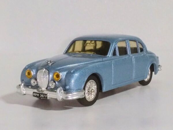 【希少美品】ジャガー マーク2 JAGUAR MK Ⅱ◆コーギー 1/43 ミニカー◆車長10.4cm幅4cm高3cm◆入手困難