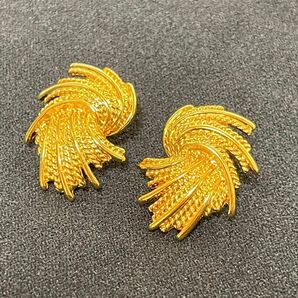 Monet モネ ヴィンテージ イヤリング ゴールド アクセサリー レディース