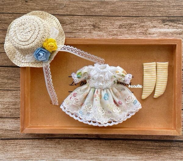 JANAYA ハンドメイド オビツ11服 黄色花柄ワンピース 3点セット 薄い色麦わら 翌日発送