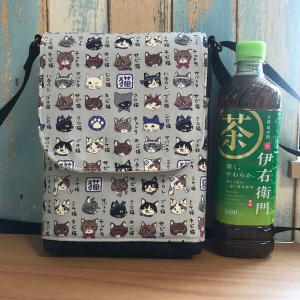 650 グレー 灰色 ネコ 猫図鑑 デニム ハンドメイド スマホポーチ