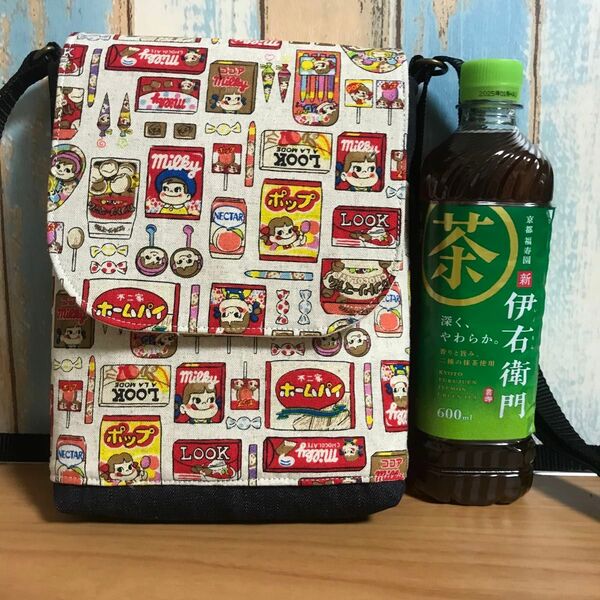 288 廃盤生地使用 不二家 お菓子柄 ペコちゃん サコッシュ ショルダーバッグ