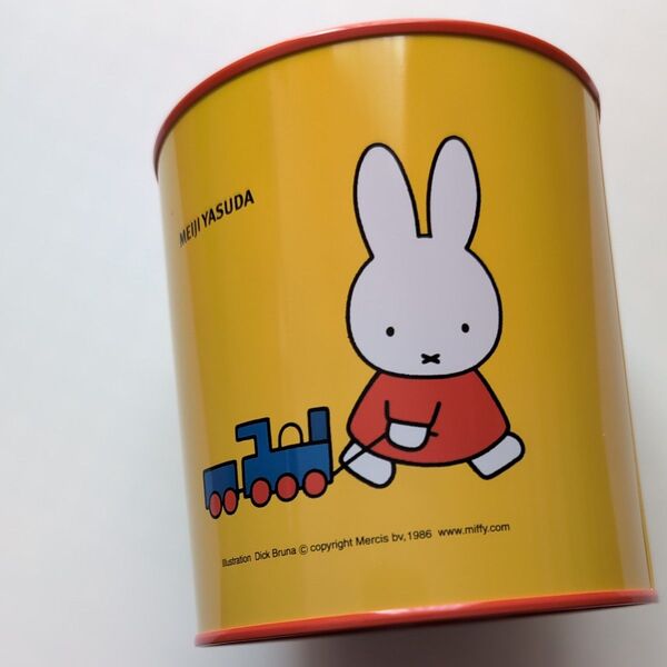 ミッフィー MEIJI YASUDA スチール缶 貯金箱