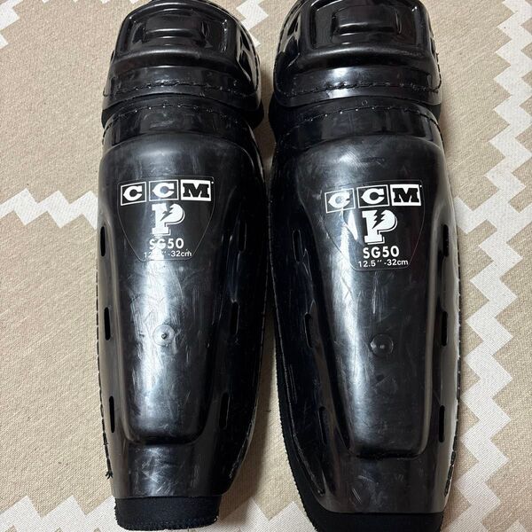 CCM アイスホッケーレガース ジュニア 低学年