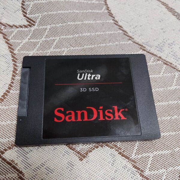 ほぼ新品 SanDisk Ultra SATA 2TB サンディスク 3D
