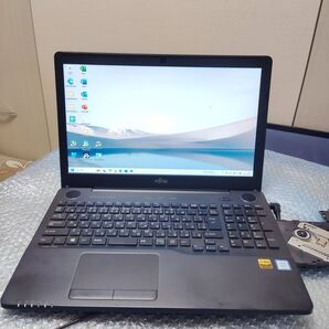 富士通 美品 i7 7700HQ BluRayドライブ/onkyoスピーカー/SSD新品/office/無線LAN