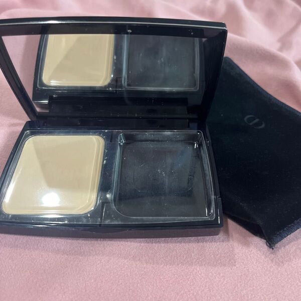 Dior ディオールスキン フォーエヴァー コンパクト エクストレム コントロール 020