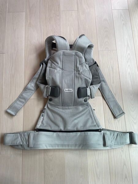 美品 ベビービョルン ベビーキャリア ONE KAI AIR メッシュ抱っこ紐 シルバー