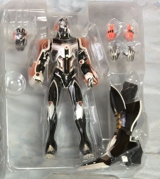 TIGER & BUNNY フィギュア S.H.Figuarts バーナビー ダークネスver タイバニ グッズ フィギュアーツ