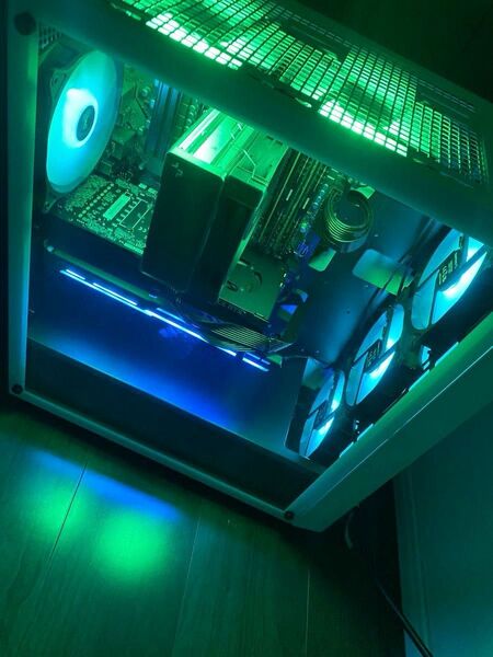 ゲーミングPC core i7 GTX1060搭載 新品白ガラスケース使用