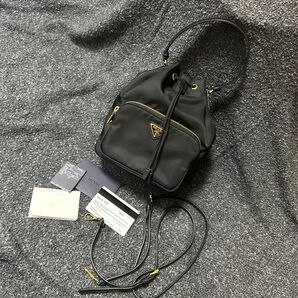 プラダ デュエット RE-NYLON バケット ショルダーバッグ