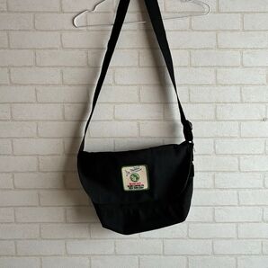 BEAMS BOY De Martian ブラック メッセンジャーバッグ