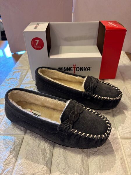#MINNETONKA レディースモカシン グレー サイズ7 未使用