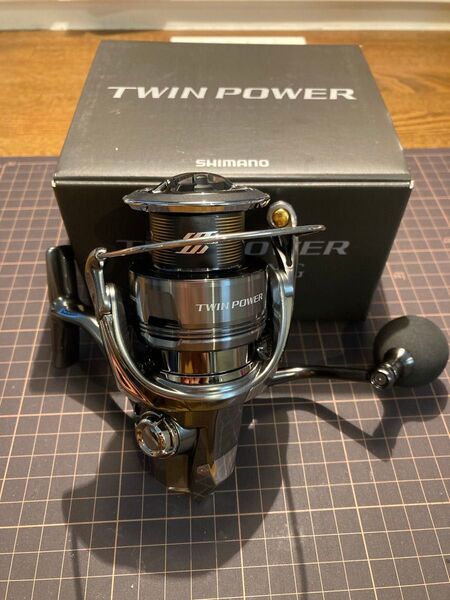 【美品】シマノ 24ツインパワーC5000XG