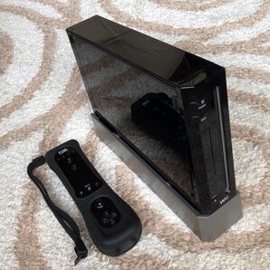 【美品】任天堂 WiiとSIMPLE2000シリーズVol.1とHDMI ConverterとHDMIケーブル付き楽しめるセット