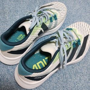 adidas adizero RC 5 ランニングシューズ 23.0cm ホワイト/グリーン