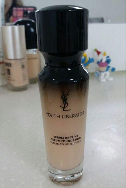 YSL リキッドファンデーション サンローラン ユースリブレイター