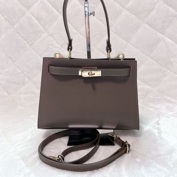 【極美品】AULENTTI(オウレンティ)2way ショルダーバッグ トープ